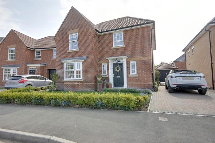 4 Bedroom Detached House For Sale In Greenfield Avenue, Hessle, HU13