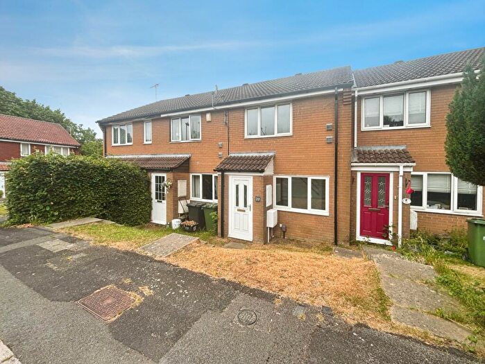 2 Bedroom House For Sale In Thames Close, Southampton, SO18