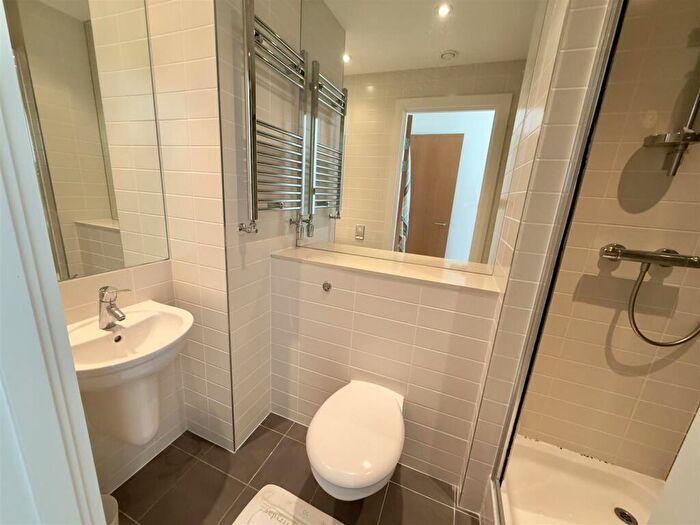 2 Bedroom Apartment To Rent In One Park West, Strand Street, Liverpool, L1