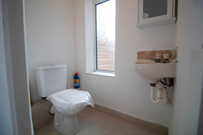 1 Bedroom Flat To Rent In Vale Road, Colwick, Nottingham, NG4