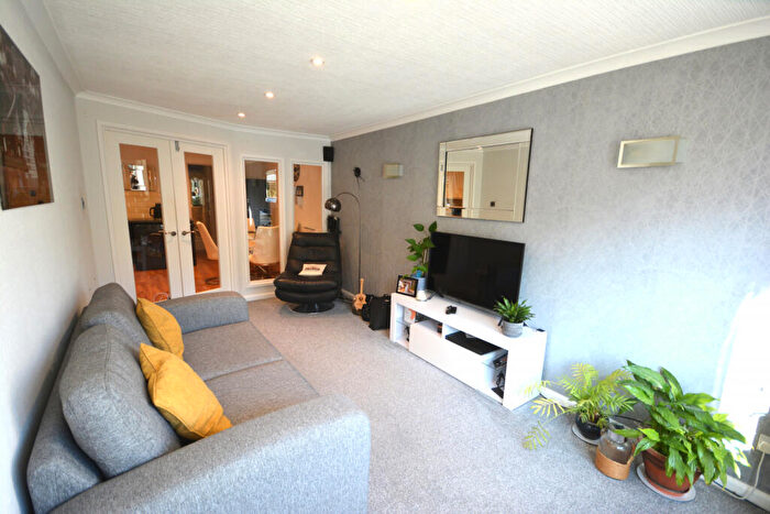 1 Bedroom Apartment To Rent In Peach Bank House, Middleton, M24