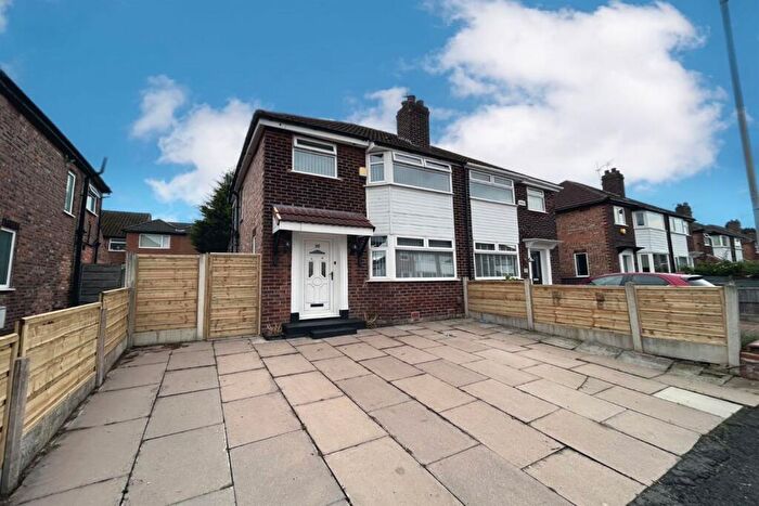 3 Bedroom Semi-Detached House For Sale In Tanfield Road, East Didsbury, M20