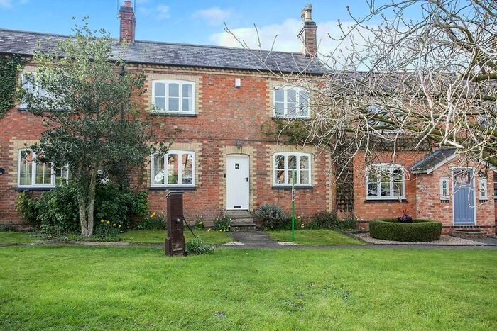 3 Bedroom Cottage To Rent In The Green, Leire, Lutterworth, Leicestershire, LE17