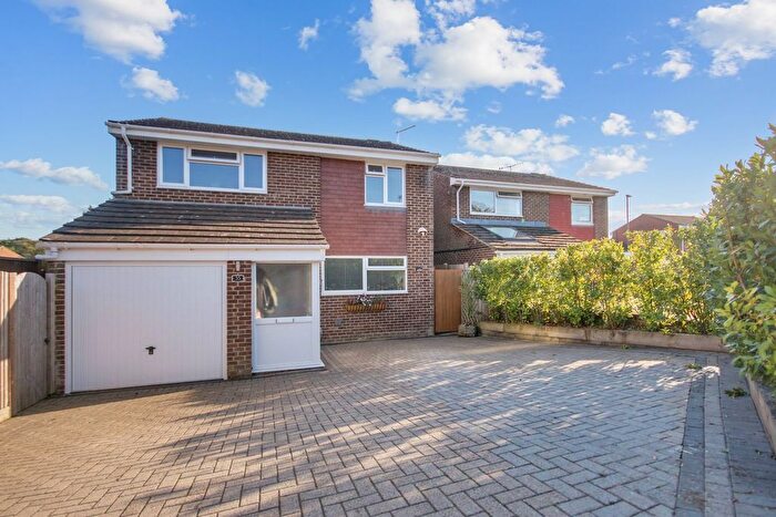 4 Bedroom Detached House For Sale In Tiltwood Drive, Crawley Down, RH10
