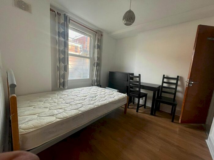 Studio To Rent In Clarence Road, Hackney, E5