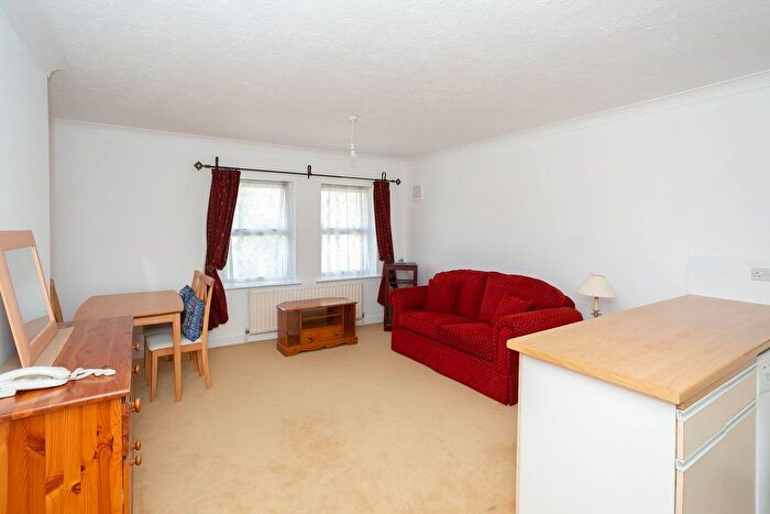 1 Bedroom Flat To Rent In Westwick Place, Watford, WD25