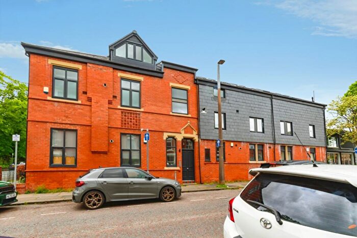 3 Bedroom Flat For Sale In Westminster Road, Manchester, Lancashire, M28