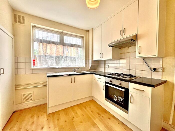 2 Bedroom Maisonette To Rent In Staines Road, Feltham, TW14