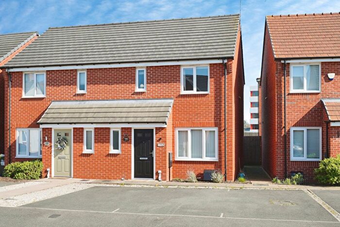 3 Bedroom Semi Detached House For Sale In Upton Drive, Burton-On-Trent, Staffordshire, DE14