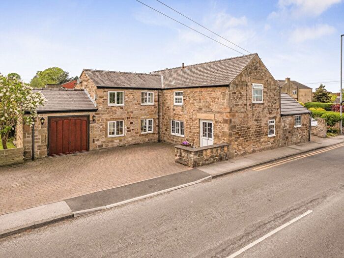 3 Bedroom Detached House For Sale In High Green Road, Normanton, West Yorkshire, WF6