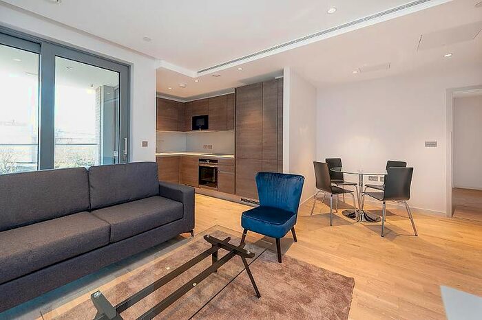 2 Bedroom Flat To Rent In Onyx Apartments, King's Cross, Camley Street, London, N1C
