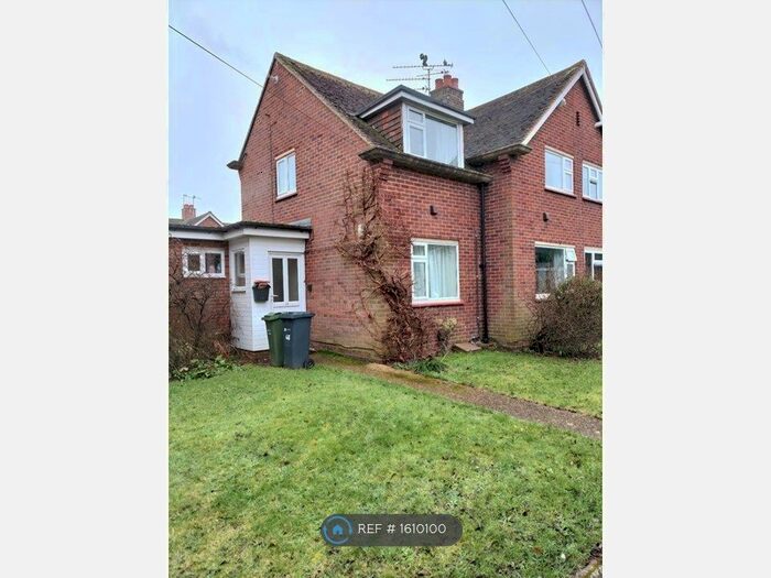 4 Bedroom Semi-Detached House To Rent In Broomfield, Guildford, GU2