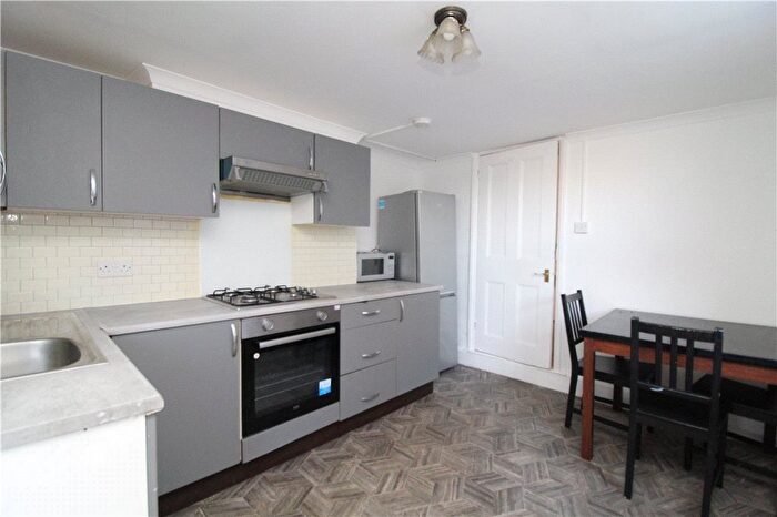 1 Bedroom Flat To Rent In Davidson Road, Croydon, CR0