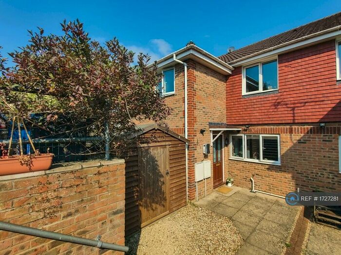 3 Bedroom Terraced House To Rent In Greenfield Road, Farnham, GU9