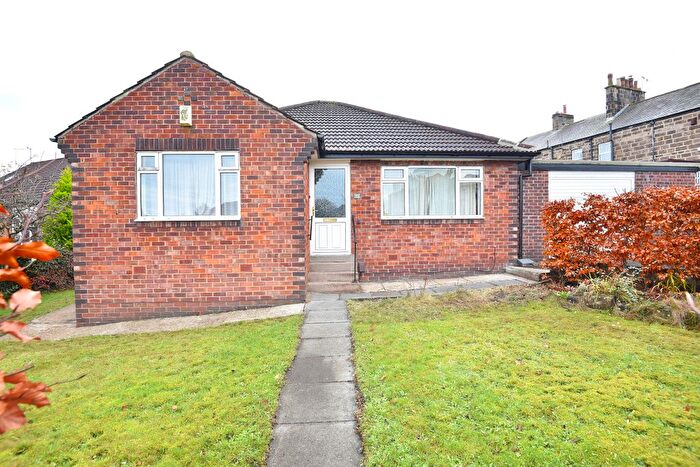 3 Bedroom Detached Bungalow To Rent In Hill Top Close, Harrogate, North Yorkshire, HG1