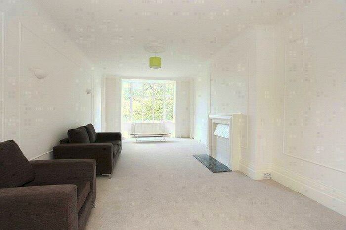 2 Bedroom Apartment To Rent In Park Road, London, NW8