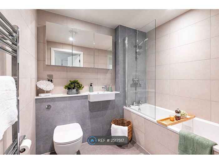 2 Bedroom Flat To Rent In Domain, Reading, RG1