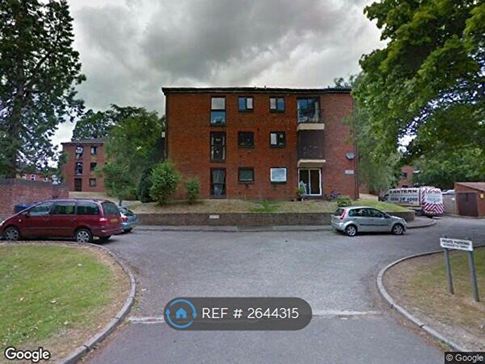 2 Bedroom Flat To Rent In Upper Weybourne Lane, Farnham, GU9