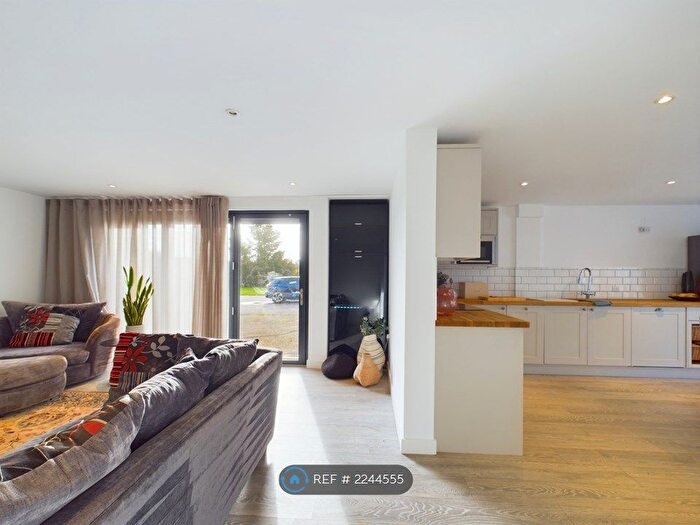 3 Bedroom Detached House To Rent In Malt House Farm, Great Chart, Ashford, TN26