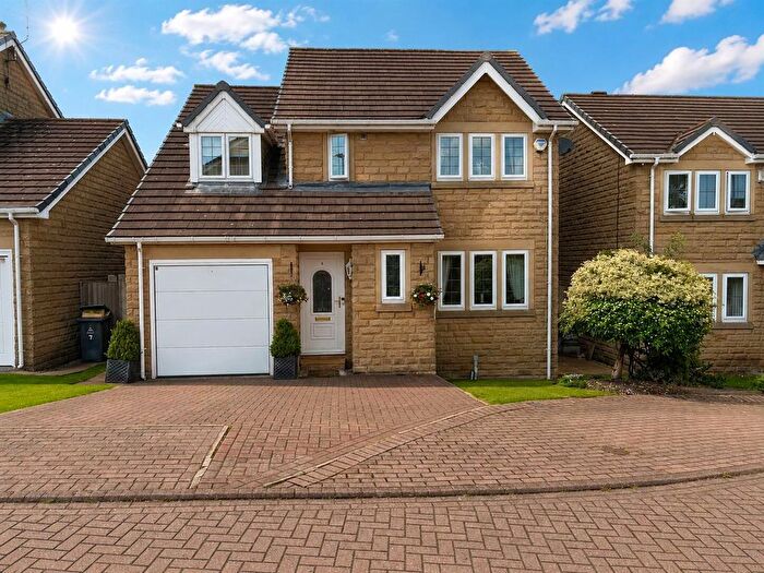 4 Bedroom Detached House For Sale In Manor Park, Dewsbury, WF12