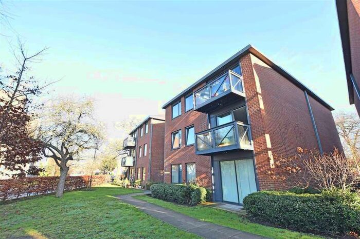 2 Bedroom Apartment To Rent In Union Lane, Isleworth, TW7