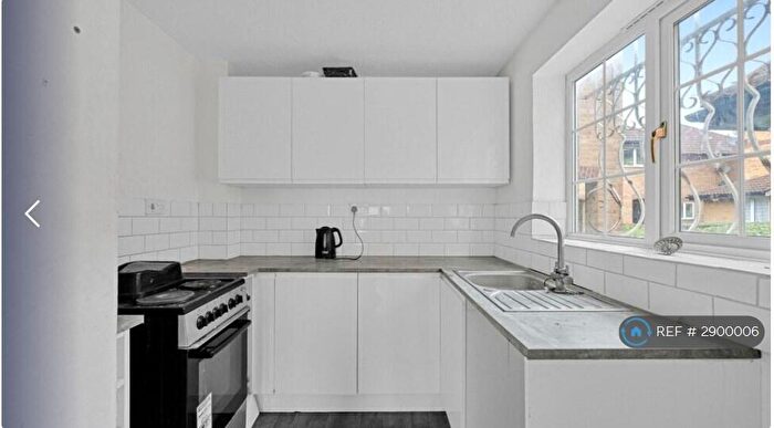 1 Bedroom Flat To Rent In Cook Square, Erith, DA8