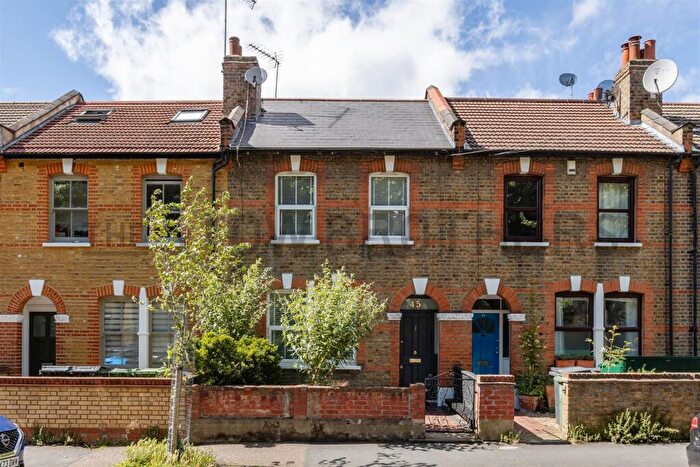 3 Bedroom House To Rent In Farmer Road, Wathamstow, E10