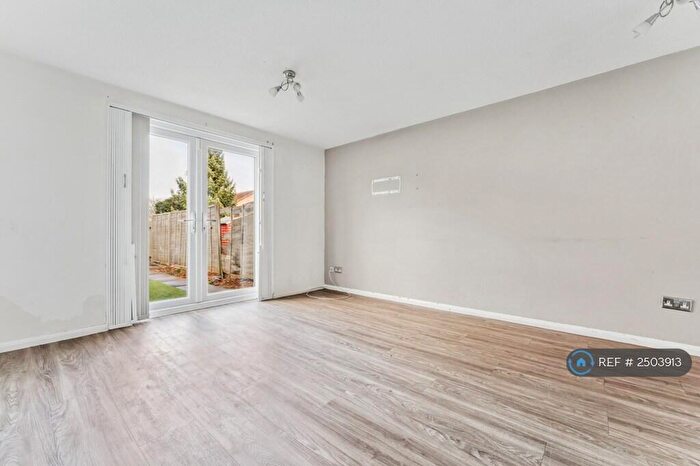 2 Bedroom Terraced House To Rent In Spruce Drive, Bicester, OX26