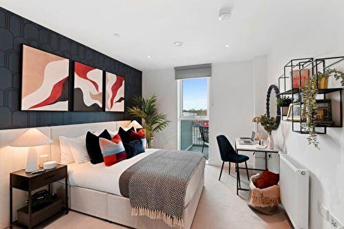 1 Bedroom Apartment For Sale In Henley Cross, Kidbrooke, London, SE3