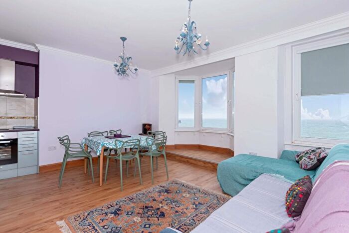 1 Bedroom Flat For Sale In Kings Road, Brighton, BN1