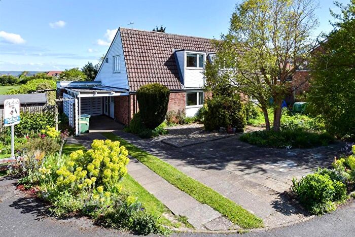 4 Bedroom Semi Detached House For Sale In Westwood Road, Maidstone, Kent, ME15