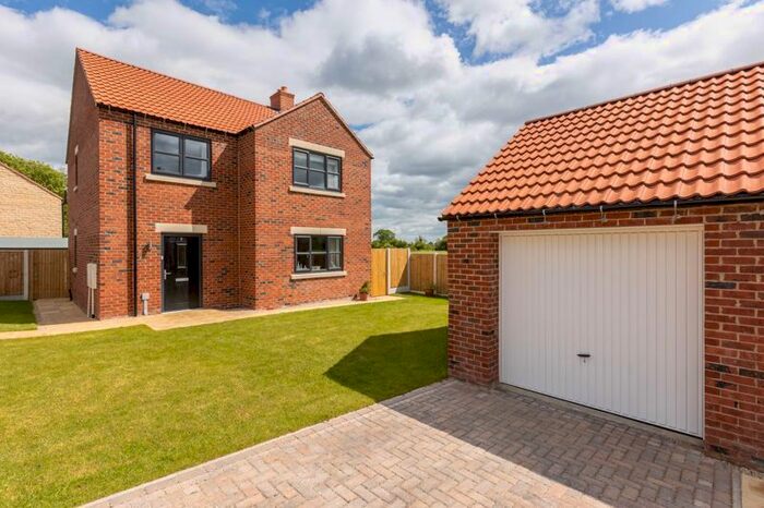 4 Bedroom Detached House For Sale In Rosedale Lane, Helmsley, York, YO62