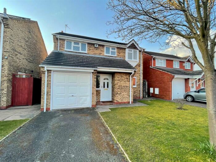 4 Bedroom Detached House To Rent In Friary Avenue, Shirley, Solihull, West Midlands, B90