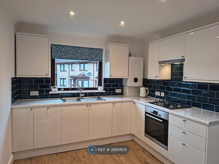 2 Bedroom Flat To Rent In Hillview Place, Dollar, FK14