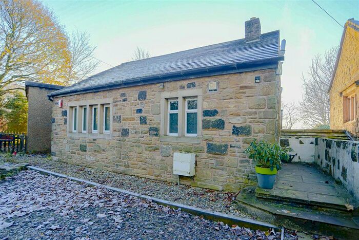 1 Bedroom Flat To Rent In Red Lane, Colne, BB8