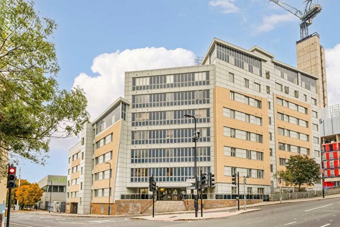 2 Bedroom Flat For Sale In Drayton Green Road, Ealing, W13