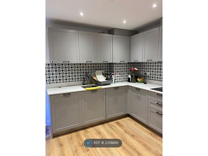 2 Bedroom Flat To Rent In Burnt Oak Broadway, Edgware, HA8