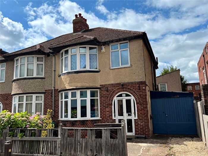 3 Bedroom Semi-Detached House For Sale In Holyoake Road, Headington, Oxford, OX3