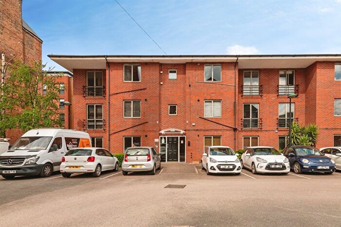 2 Bedroom Flat For Sale In Gamble Street, Nottingham, NG7