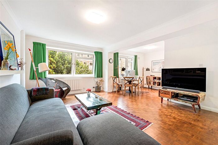 2 Bedroom Flat To Rent In Earls Court Square, Earls Court, SW5