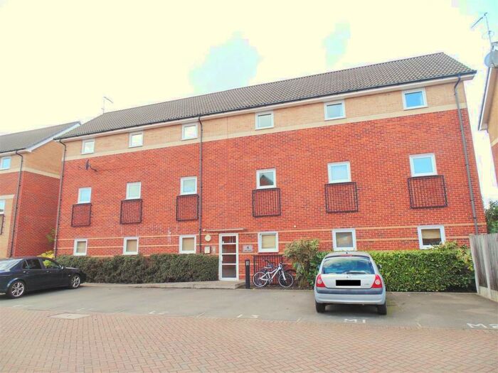 2 Bedroom Flat To Rent In Lee Court, Torrent Close, B77