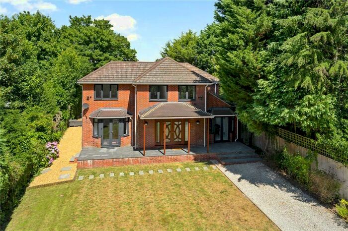 5 Bedroom Detached House To Rent In Chilworth Old Village, Southampton, SO16