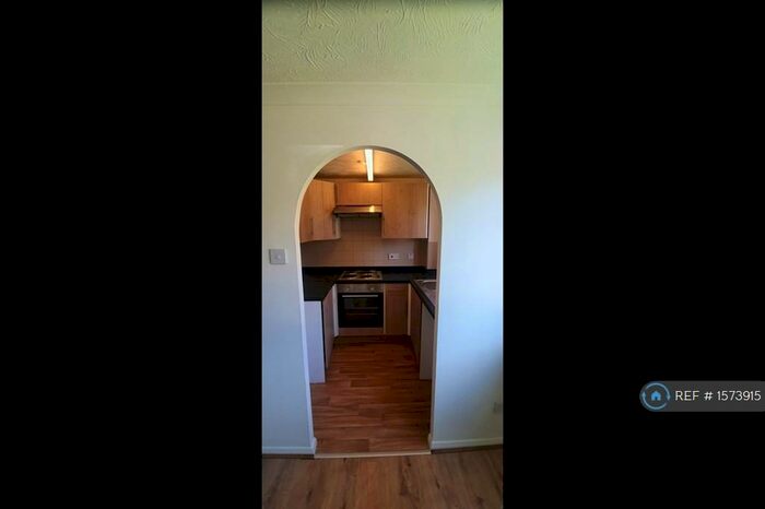 1 Bedroom Flat To Rent In Shortlands Close, Kent, DA17