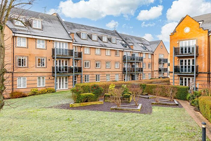 2 Bedroom Flat To Rent In Constables Way, Hertford, SG13