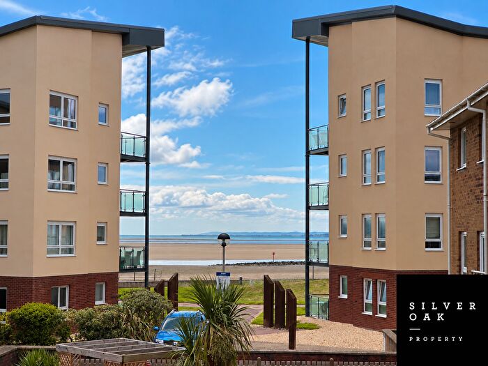 2 Bedroom Flat To Rent In Cwrt Afon Lliedi, Pentre Doc Y Gogledd, Llanelli, Carmarthenshire, SA15