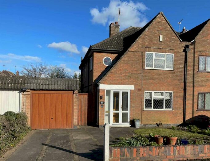 3 Bedroom Semi-Detached House To Rent In Sutherland Way, Stamford, PE9