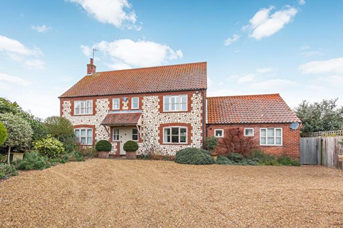 5 Bedroom Detached House For Sale In Chain Free Substantial And Detached Home In Burnham Market, PE31