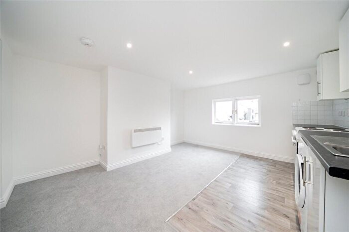 1 Bedroom Flat To Rent In Mare Street, London, E8