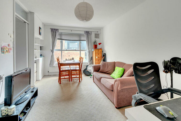 1 Bedroom Flat To Rent In De Beauvoir Square, London, N1