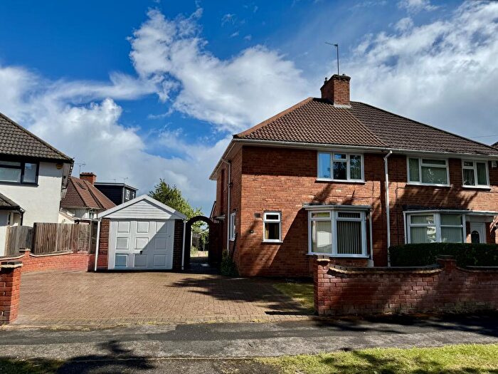 3 Bedroom Semi-Detached House For Sale In Brentford Road, Kings Heath, Birmingham, B14